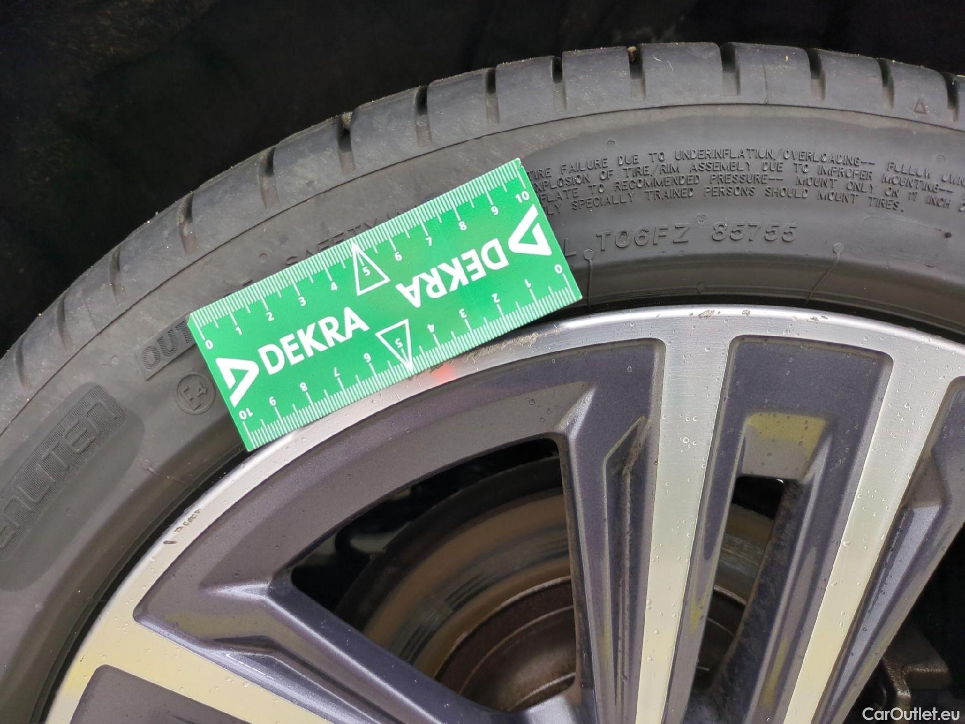  Bmw  Serie 1 Série 1 Berline 116 d Lounge 1.5 115CV BVA7 E6d #20