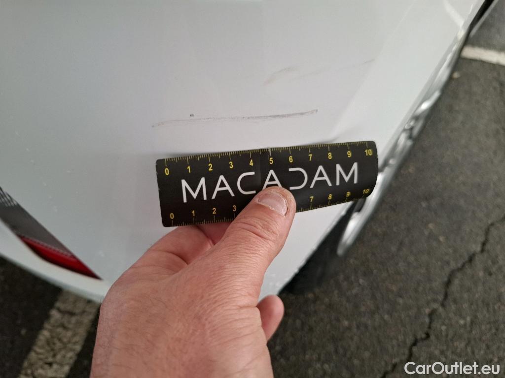  Hyundai  i10  Intuitive 1.0 65CV BVM5 E6dT #11