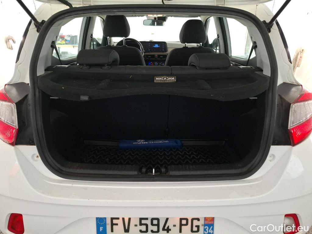  Hyundai  i10  Intuitive 1.0 65CV BVM5 E6dT #16