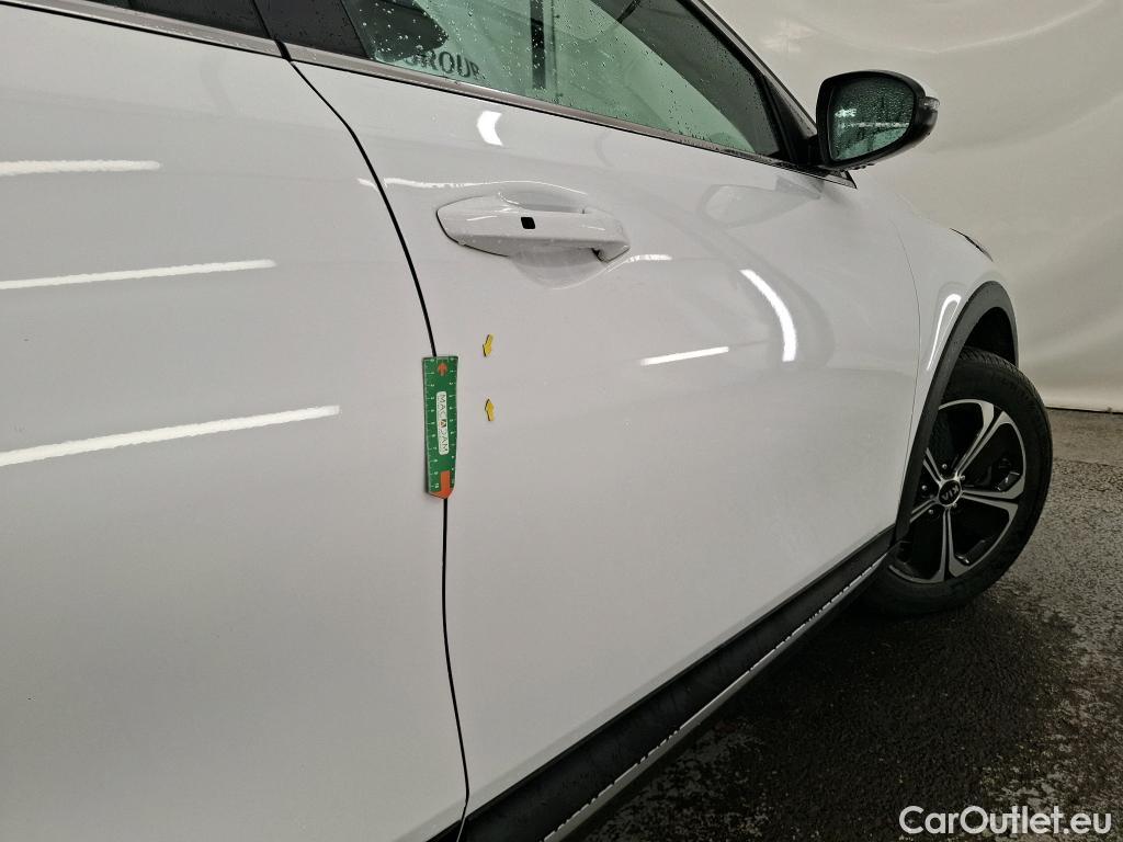  KIA  XCeed KIA  / 2019 / 5P / Crossover 1.6 GDI ISG ISG PHEV ACTIVE BUS DCT6 #16