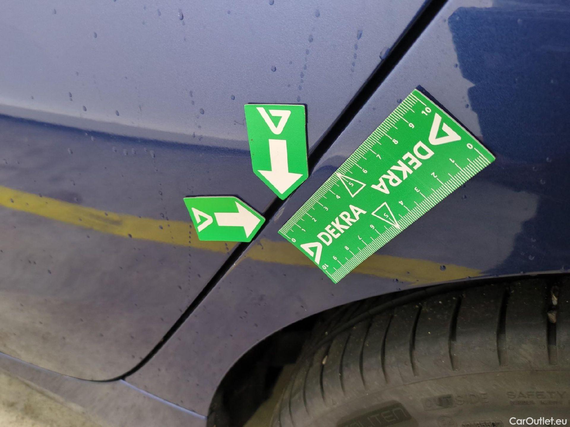  Bmw  Serie 1 Série 1 Berline 116 d Lounge 1.5 115CV BVA7 E6d #22