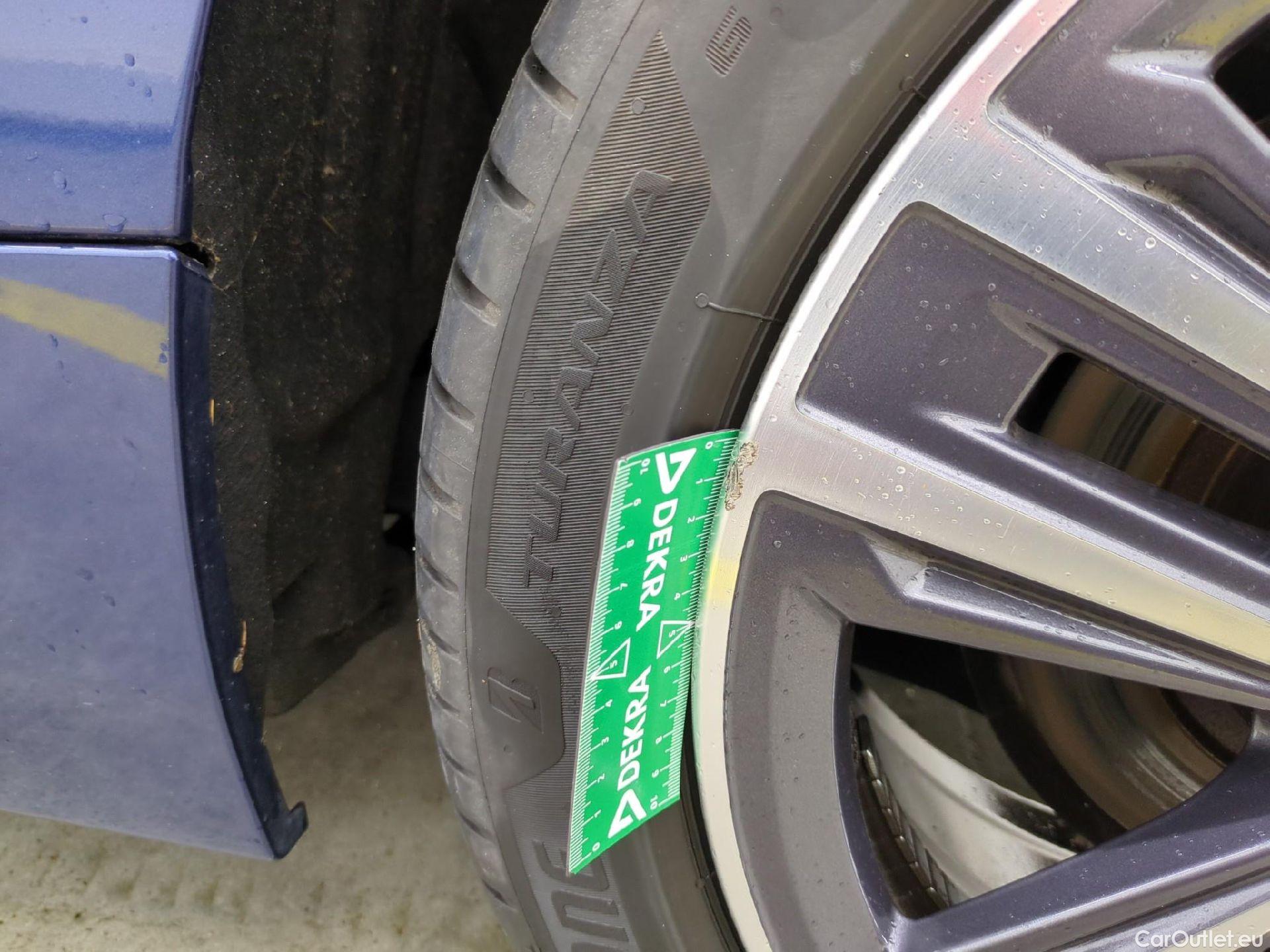  Bmw  Serie 1 Série 1 Berline 116 d Lounge 1.5 115CV BVA7 E6d #18