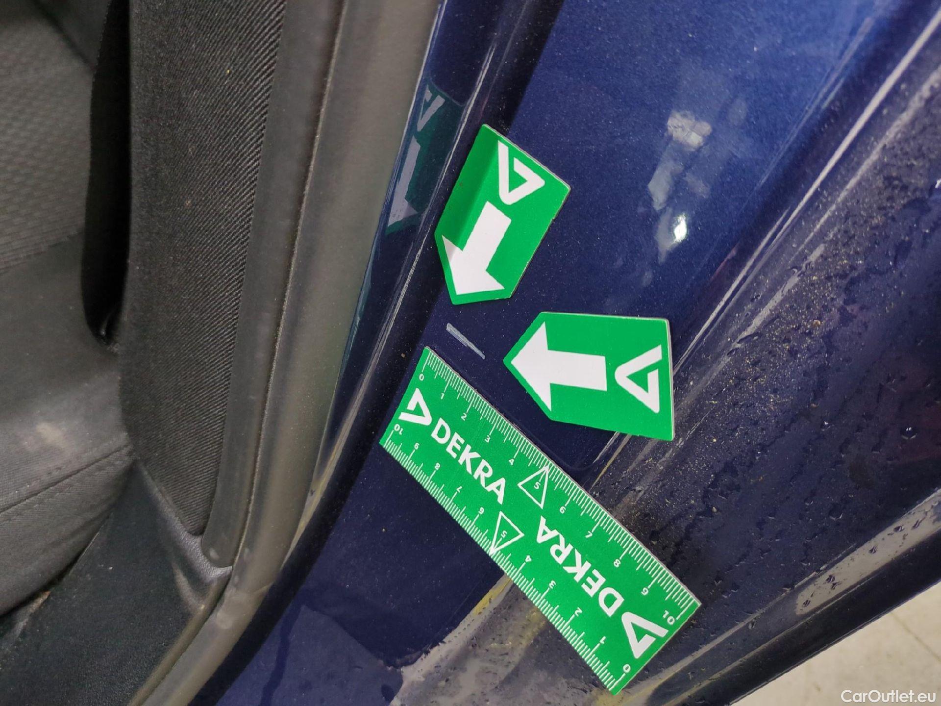  Bmw  Serie 1 Série 1 Berline 116 d Lounge 1.5 115CV BVA7 E6d #1