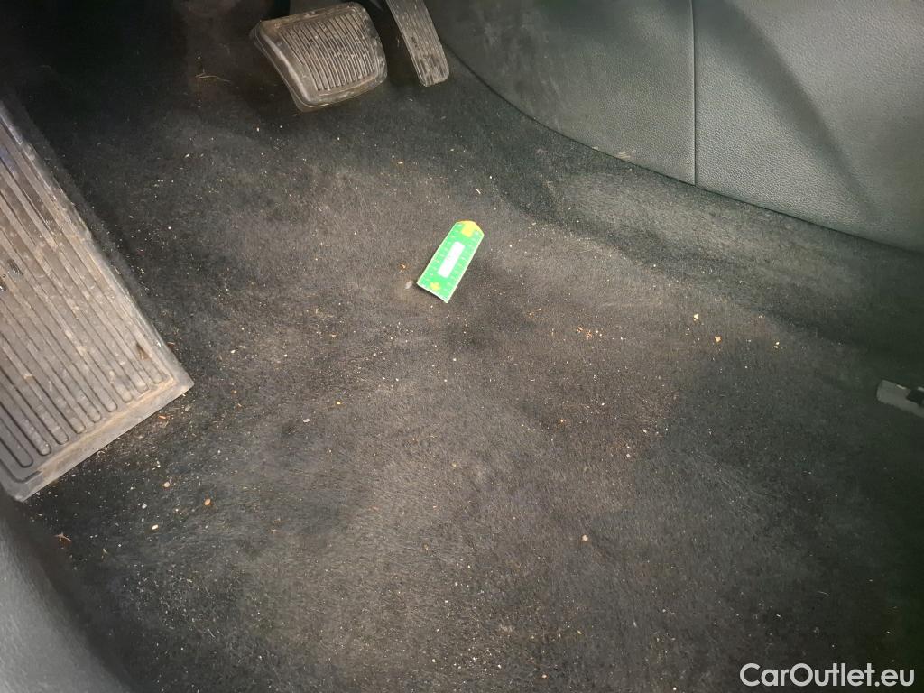  KIA  XCeed KIA  / 2019 / 5P / Crossover 1.6 GDI ISG ISG PHEV ACTIVE BUS DCT6 #5