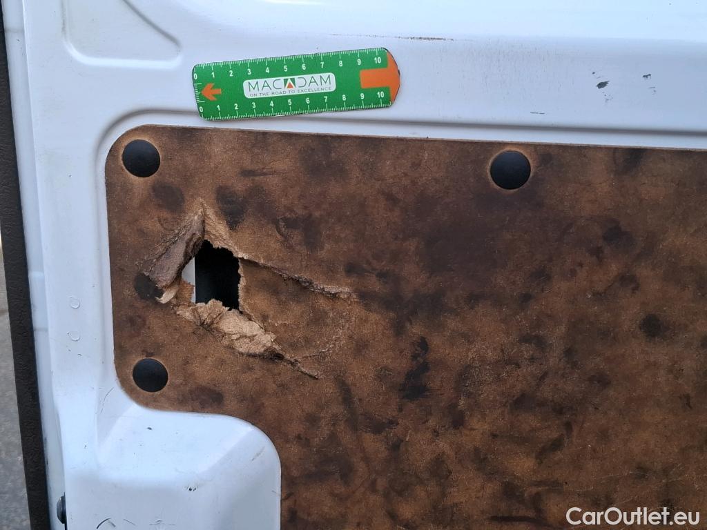  Renault  Master  III Fourgon L3H2 3 5 Grand Confort dCi 135CV BVM6 E6dT #16