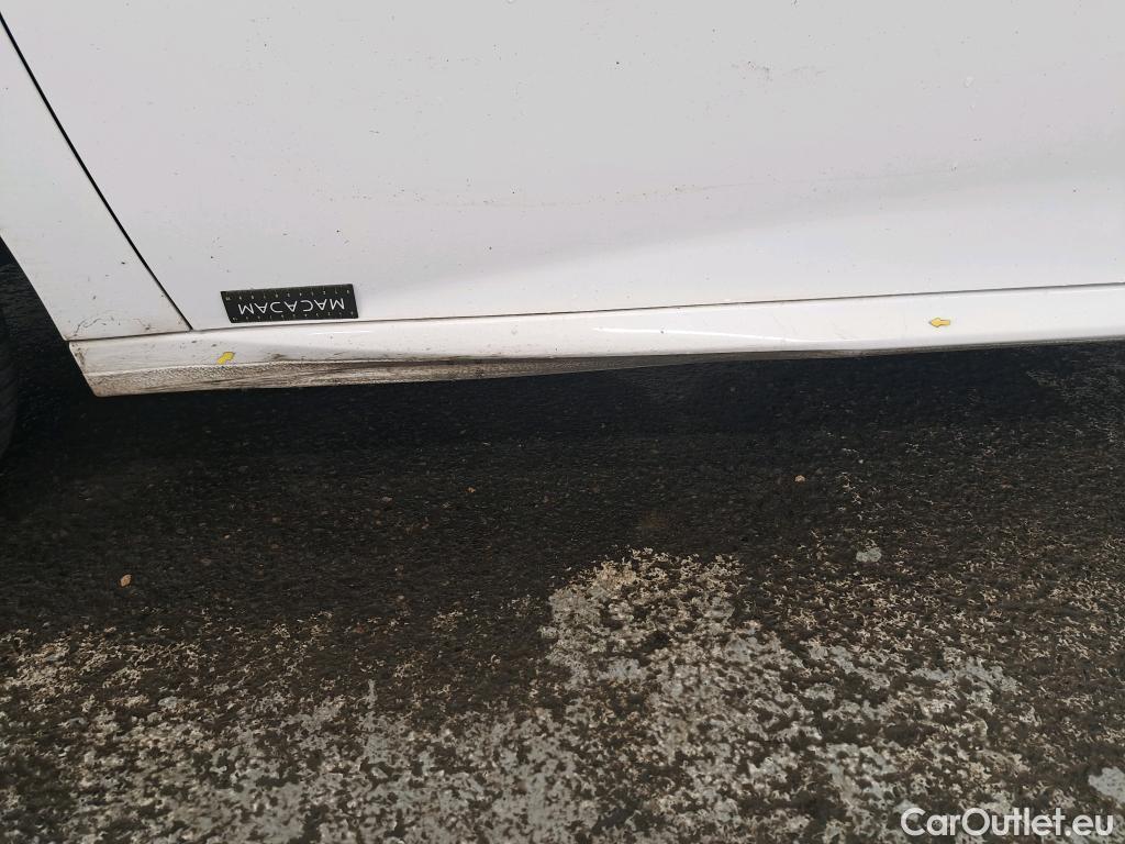  Peugeot  208  Active Business 1.2 PureTech 100CV BVM6 E6d #1