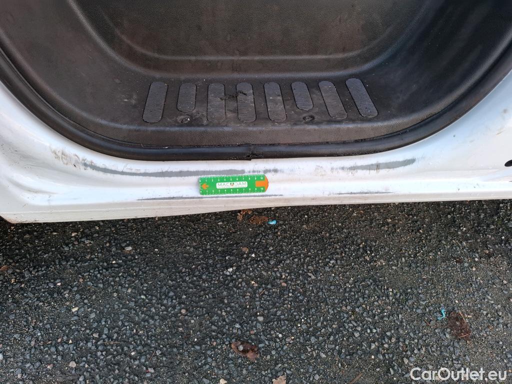  Renault  Master  III Fourgon L3H2 3 5 Grand Confort dCi 135CV BVM6 E6dT #11