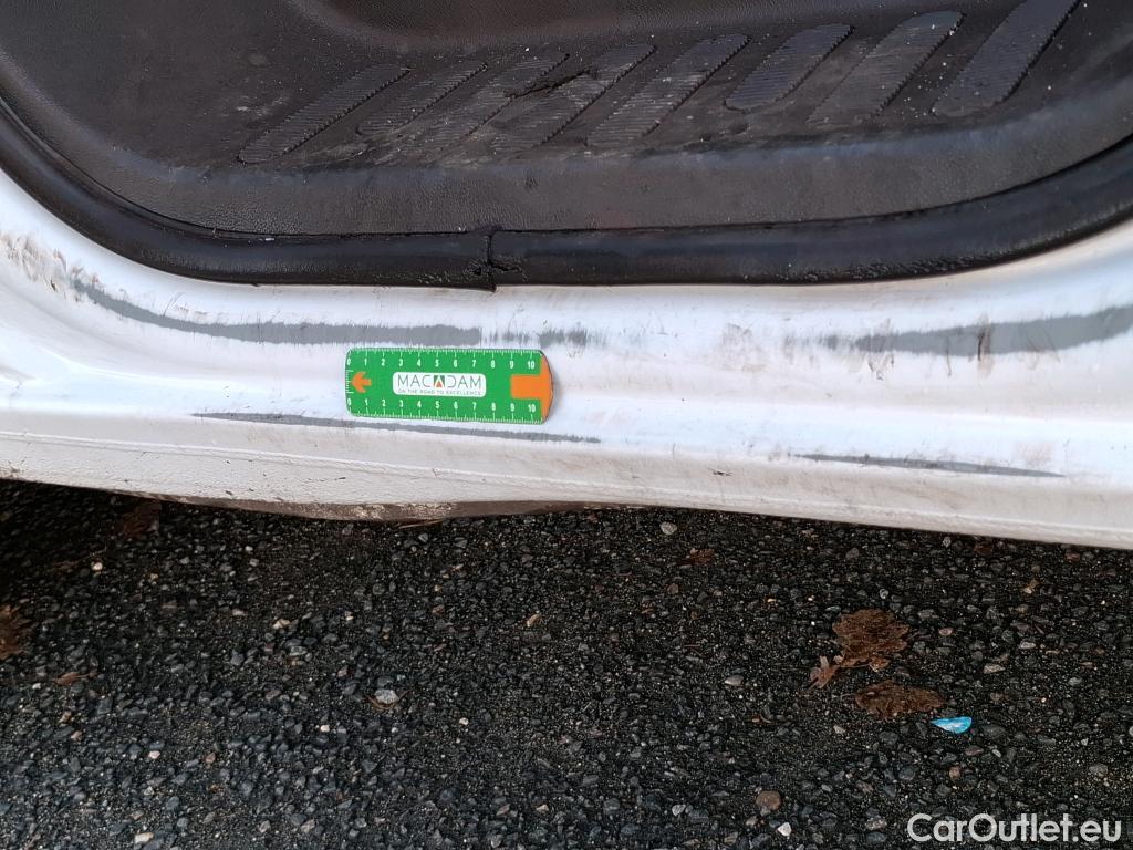  Renault  Master  III Fourgon L3H2 3 5 Grand Confort dCi 135CV BVM6 E6dT #12