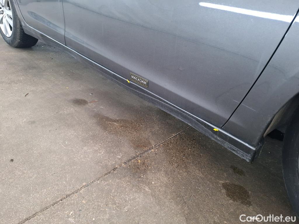  Peugeot  308 PEUGEOT  / 2017 / 5P / Berline Puretech 110 S&S Active Business #5