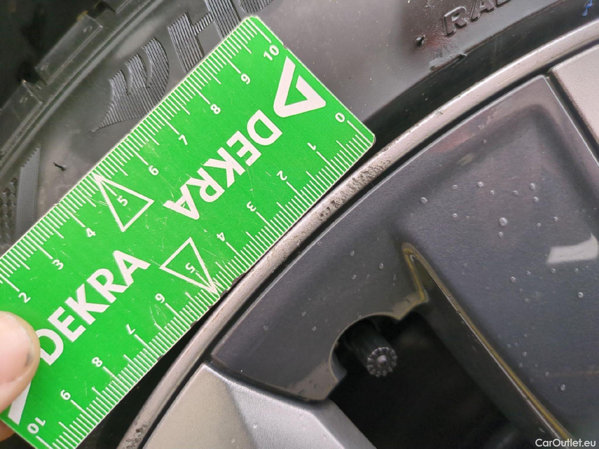  Tesla  Model Y TESLA  / 2020 / 5P / SUV Grand Autonomie Dual Motor AWD #3