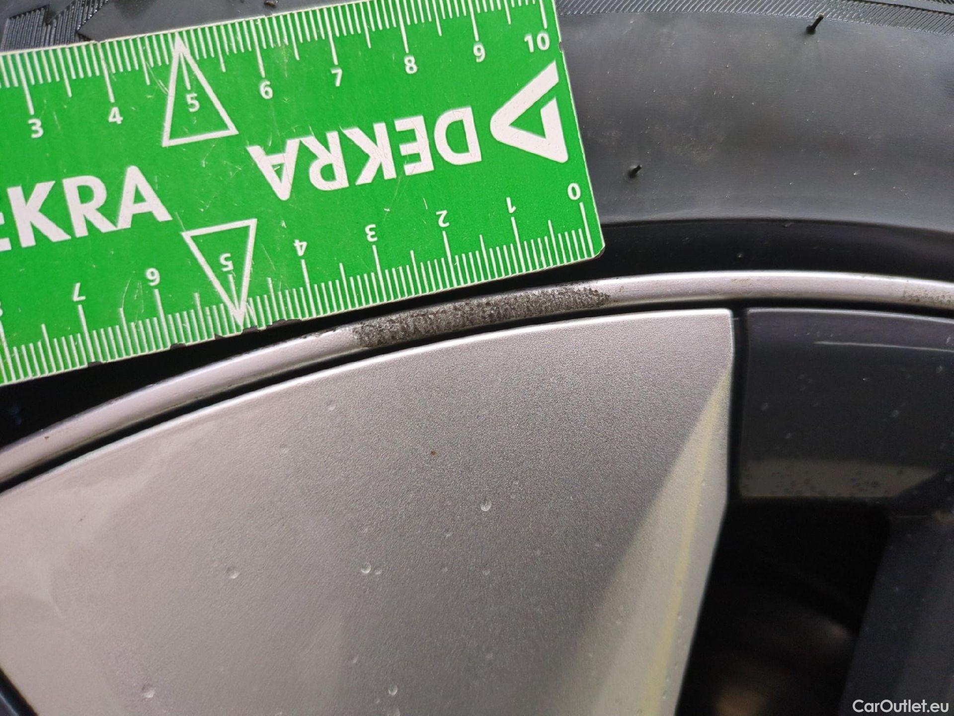  Tesla  Model Y TESLA  / 2020 / 5P / SUV Grand Autonomie Dual Motor AWD #2