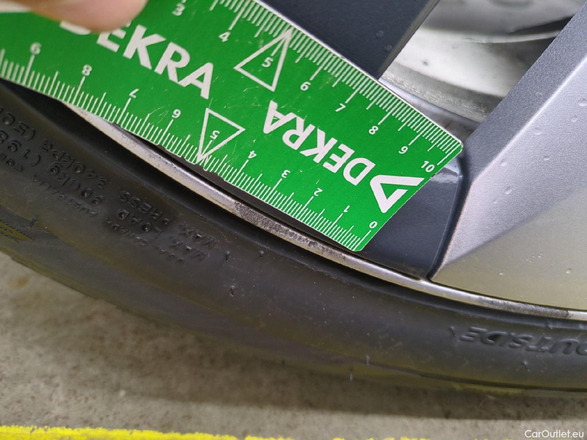  Tesla  Model Y TESLA  / 2020 / 5P / SUV Grand Autonomie Dual Motor AWD #8