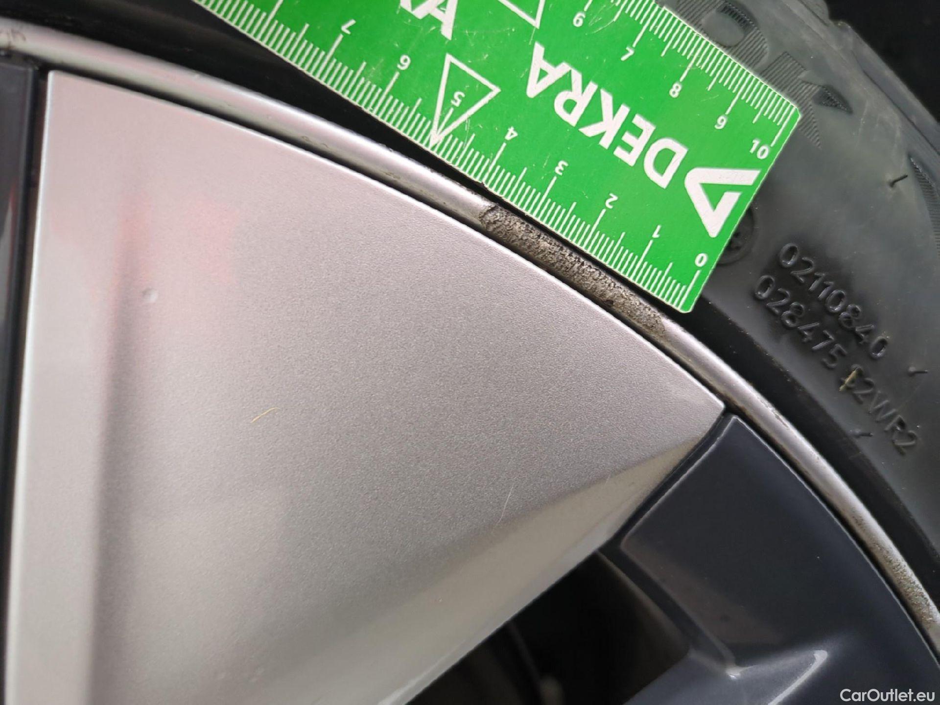  Tesla  Model Y TESLA  / 2020 / 5P / SUV Grand Autonomie Dual Motor AWD #34