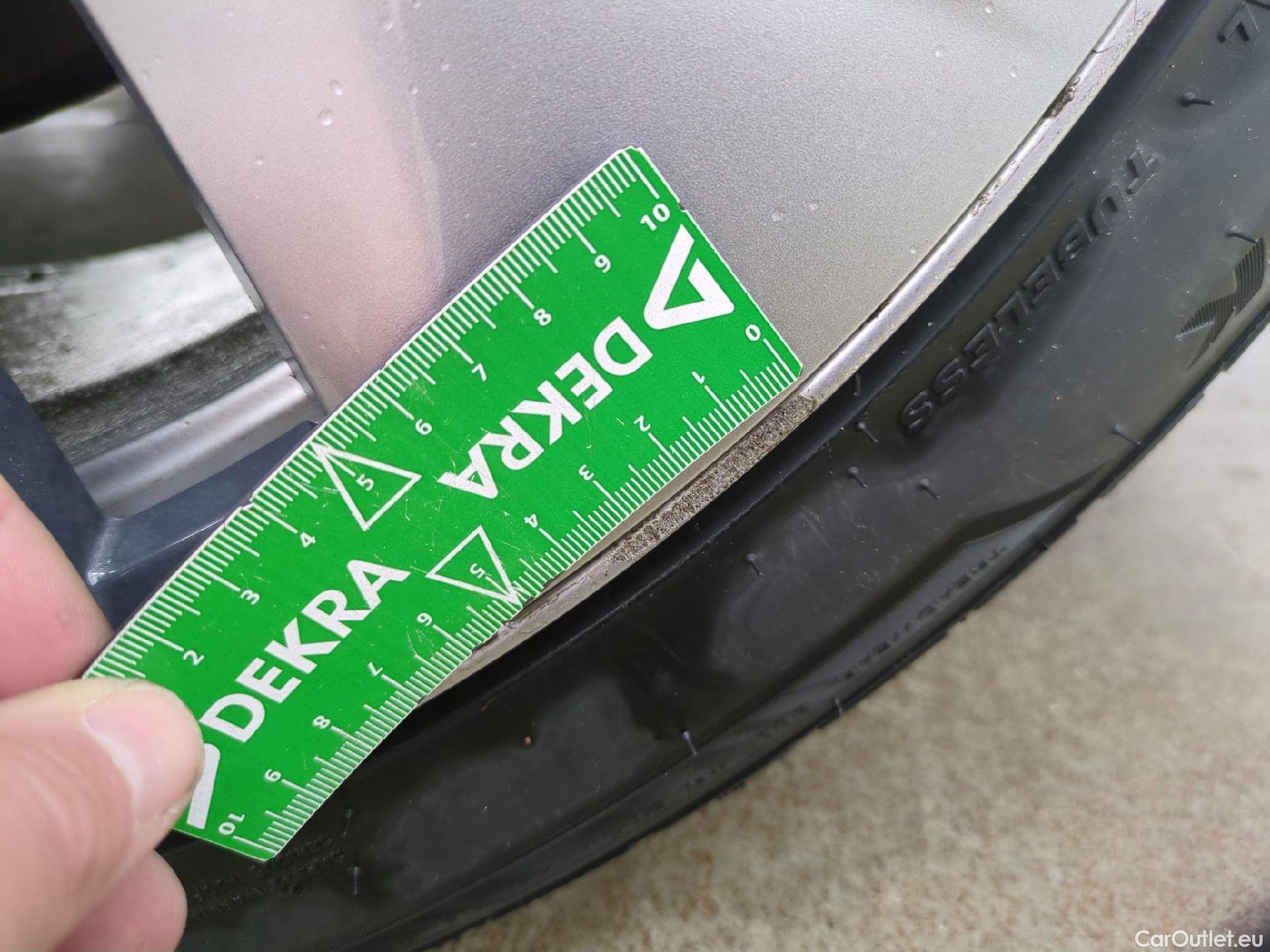  Tesla  Model Y TESLA  / 2020 / 5P / SUV Grand Autonomie Dual Motor AWD #18