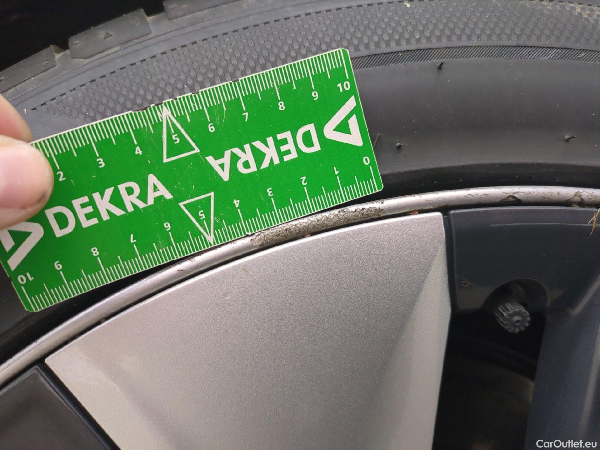  Tesla  Model Y TESLA  / 2020 / 5P / SUV Grand Autonomie Dual Motor AWD #29