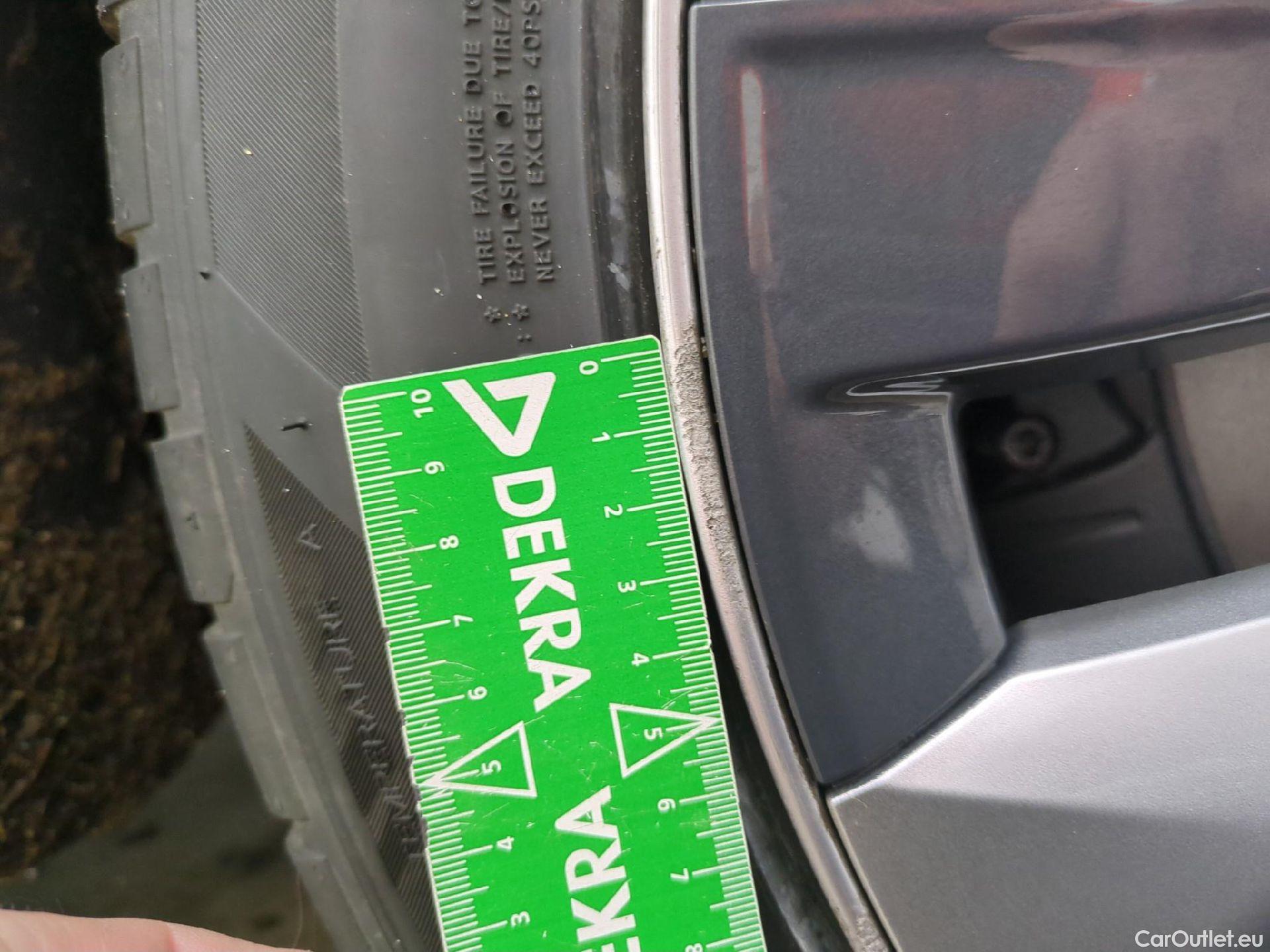  Tesla  Model Y TESLA  / 2020 / 5P / SUV Grand Autonomie Dual Motor AWD #32