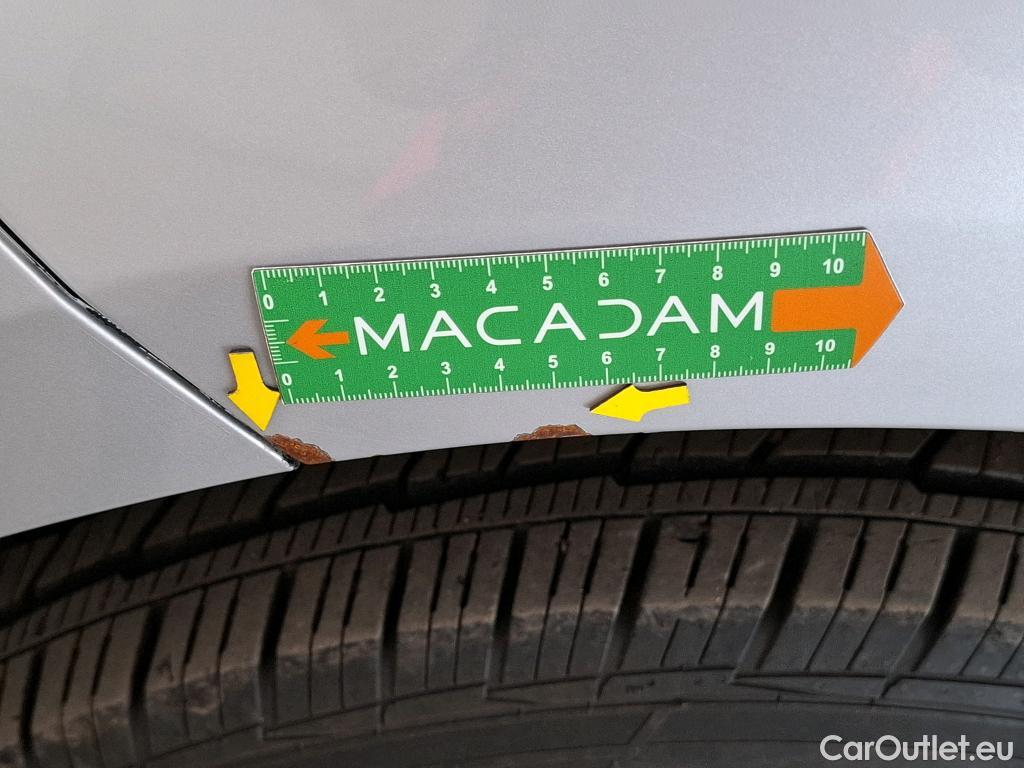  Nissan  Navara NISSAN  / 2015 / 4P / Pick-up King-Cab 2.3 dCi 160 N-CONNECTA #71