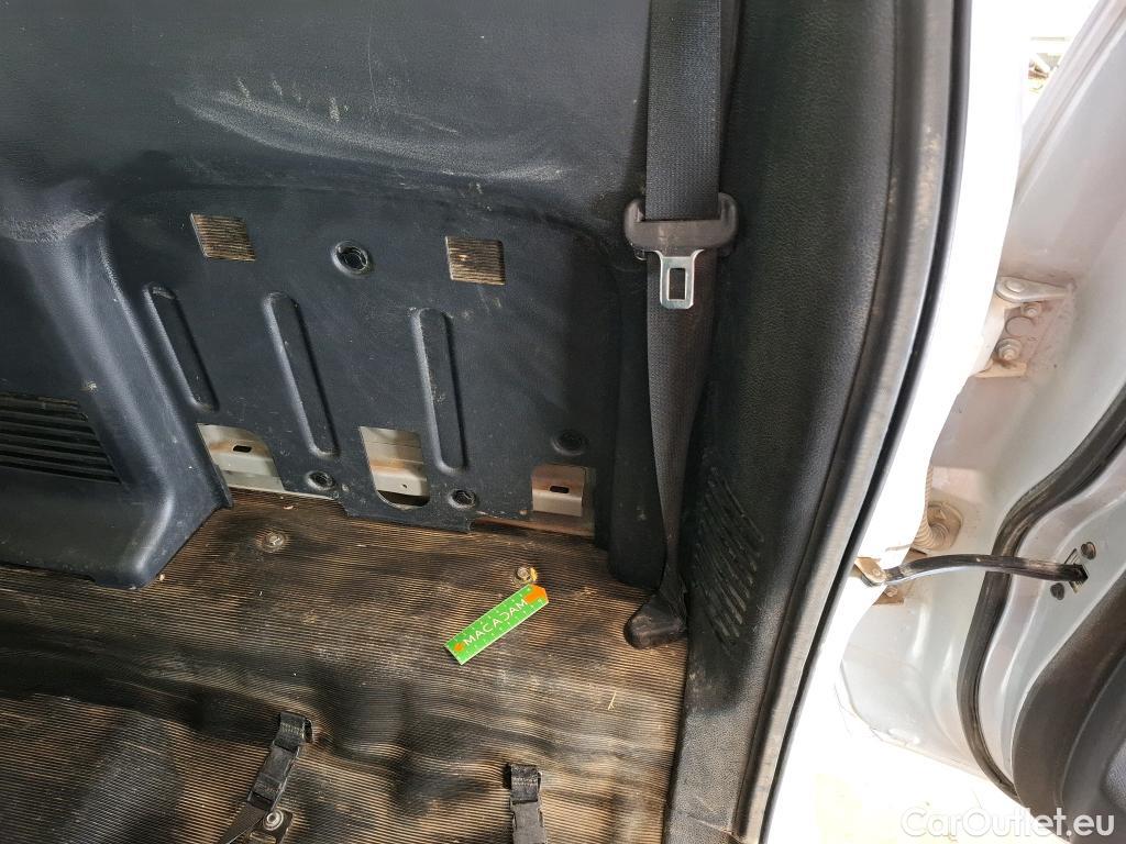  Nissan  Navara NISSAN  / 2015 / 4P / Pick-up King-Cab 2.3 dCi 160 N-CONNECTA #134