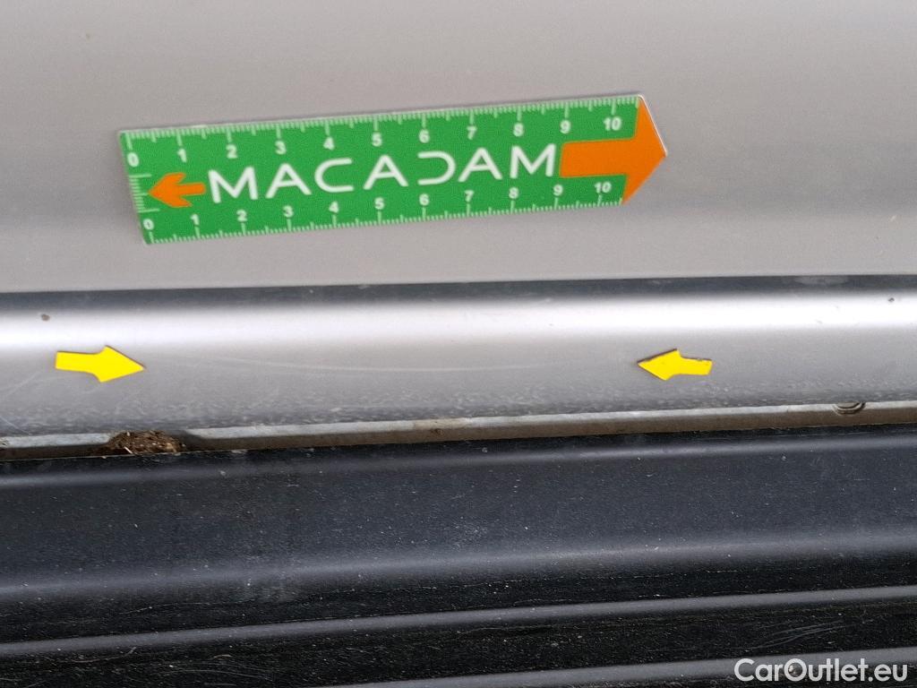  Nissan  Navara NISSAN  / 2015 / 4P / Pick-up King-Cab 2.3 dCi 160 N-CONNECTA #102