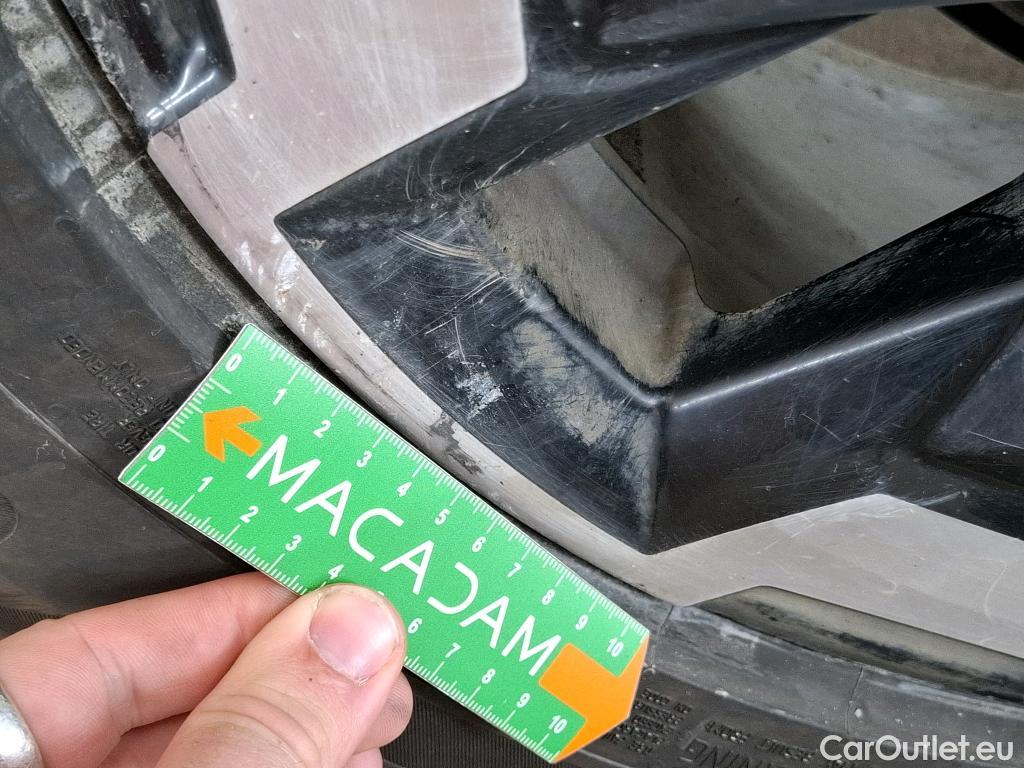  Nissan  Navara NISSAN  / 2015 / 4P / Pick-up King-Cab 2.3 dCi 160 N-CONNECTA #121