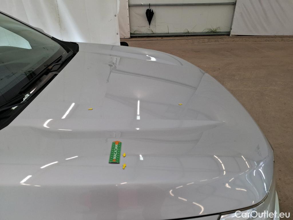  Nissan  Navara NISSAN  / 2015 / 4P / Pick-up King-Cab 2.3 dCi 160 N-CONNECTA #135