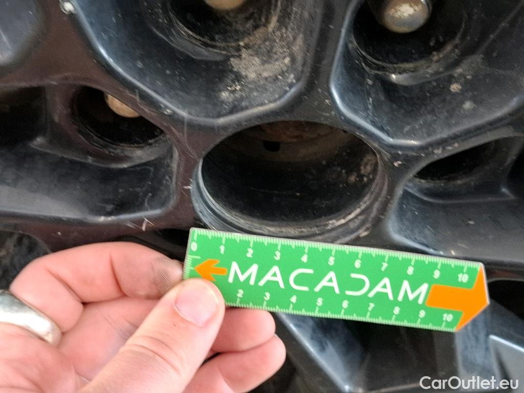  Nissan  Navara NISSAN  / 2015 / 4P / Pick-up King-Cab 2.3 dCi 160 N-CONNECTA #157