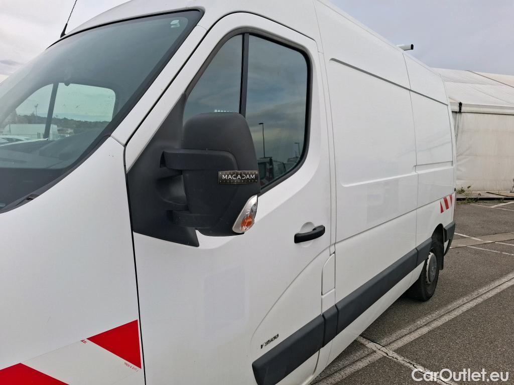  Renault  Master RENAULT  VU 4p Fourgon FG GCf Trac F3500 L2H2 Energy dCi 145 E6 #28