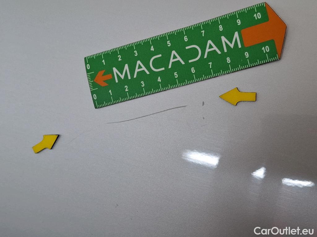  Nissan  Navara NISSAN  / 2015 / 4P / Pick-up King-Cab 2.3 dCi 160 N-CONNECTA #160