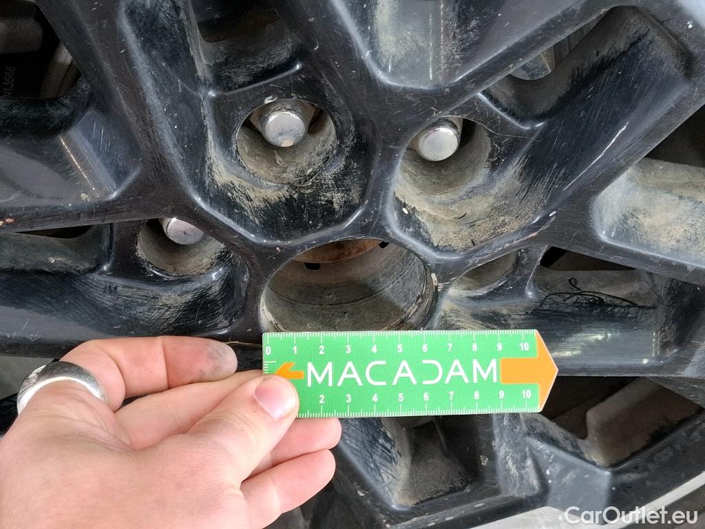  Nissan  Navara NISSAN  / 2015 / 4P / Pick-up King-Cab 2.3 dCi 160 N-CONNECTA #155