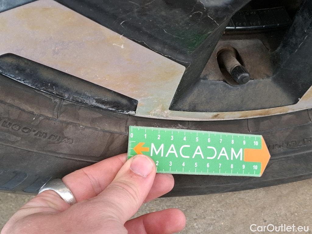  Nissan  Navara NISSAN  / 2015 / 4P / Pick-up King-Cab 2.3 dCi 160 N-CONNECTA #116