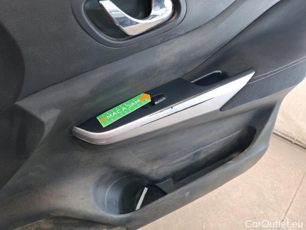  Nissan  Navara NISSAN  / 2015 / 4P / Pick-up King-Cab 2.3 dCi 160 N-CONNECTA #145