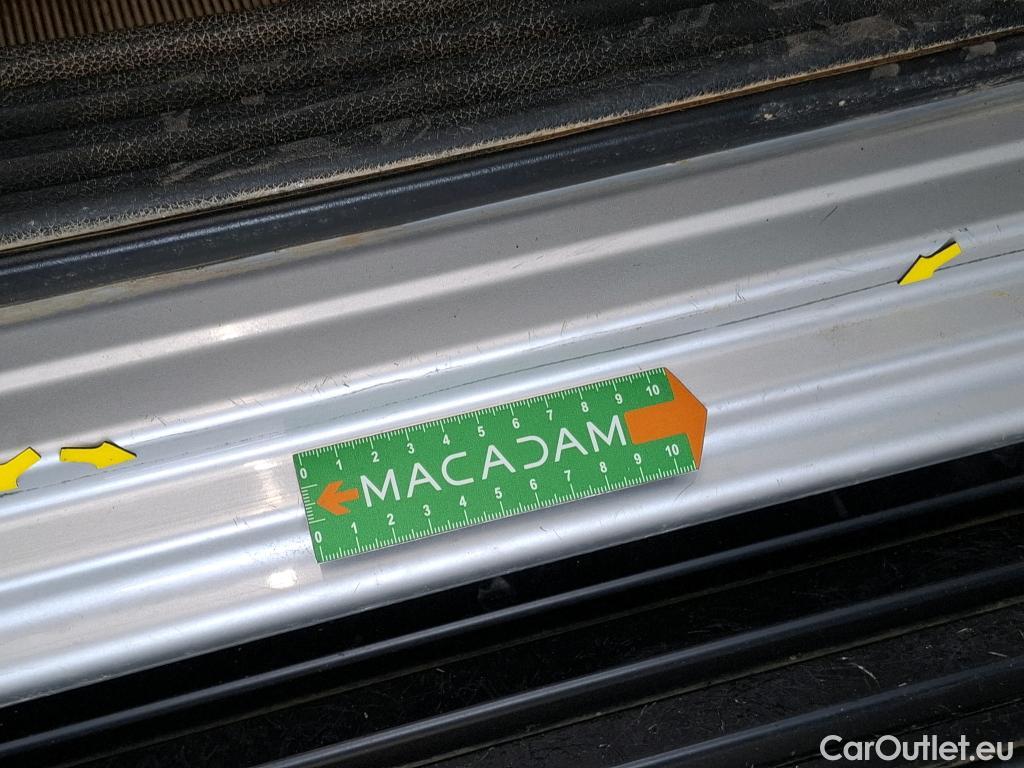  Nissan  Navara NISSAN  / 2015 / 4P / Pick-up King-Cab 2.3 dCi 160 N-CONNECTA #109