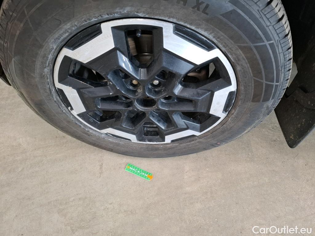  Nissan  Navara NISSAN  / 2015 / 4P / Pick-up King-Cab 2.3 dCi 160 N-CONNECTA #156