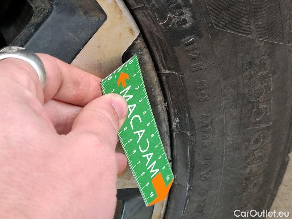  Nissan  Navara NISSAN  / 2015 / 4P / Pick-up King-Cab 2.3 dCi 160 N-CONNECTA #117