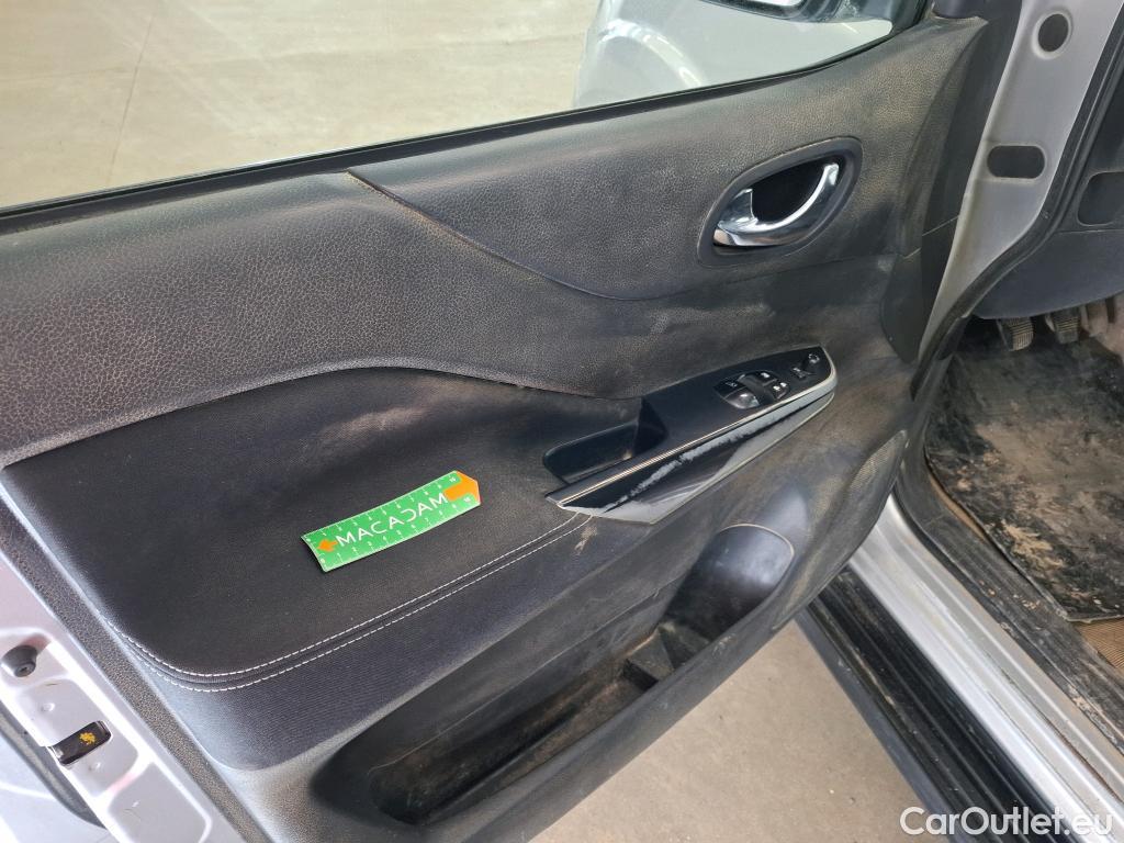  Nissan  Navara NISSAN  / 2015 / 4P / Pick-up King-Cab 2.3 dCi 160 N-CONNECTA #147