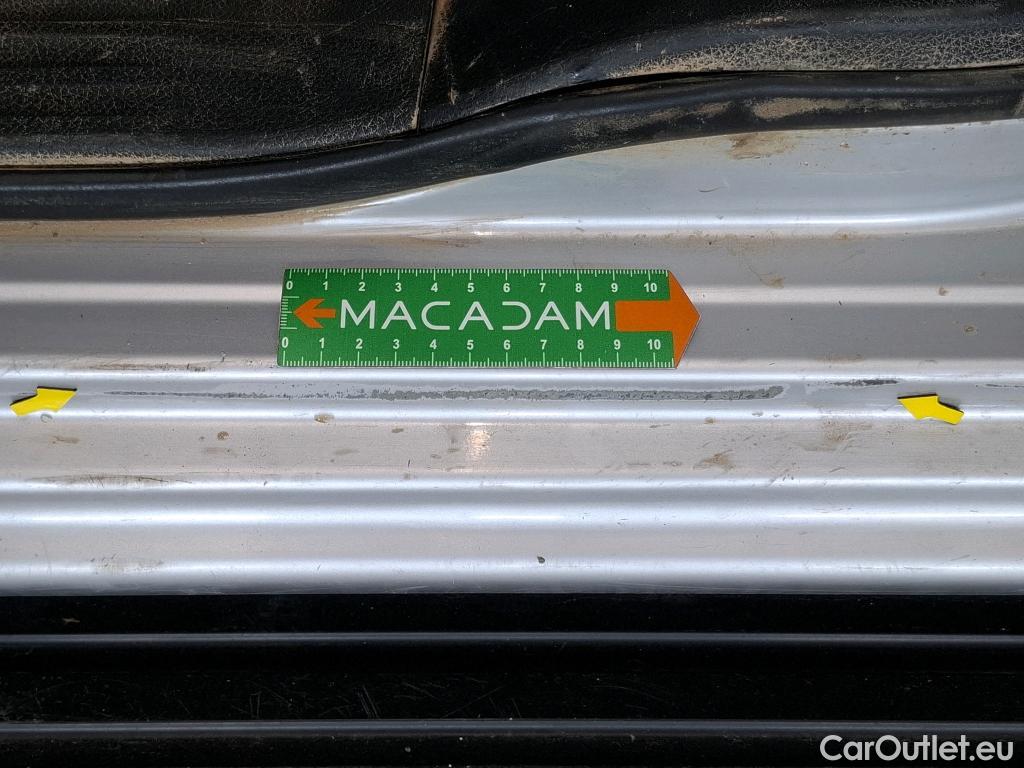  Nissan  Navara NISSAN  / 2015 / 4P / Pick-up King-Cab 2.3 dCi 160 N-CONNECTA #103