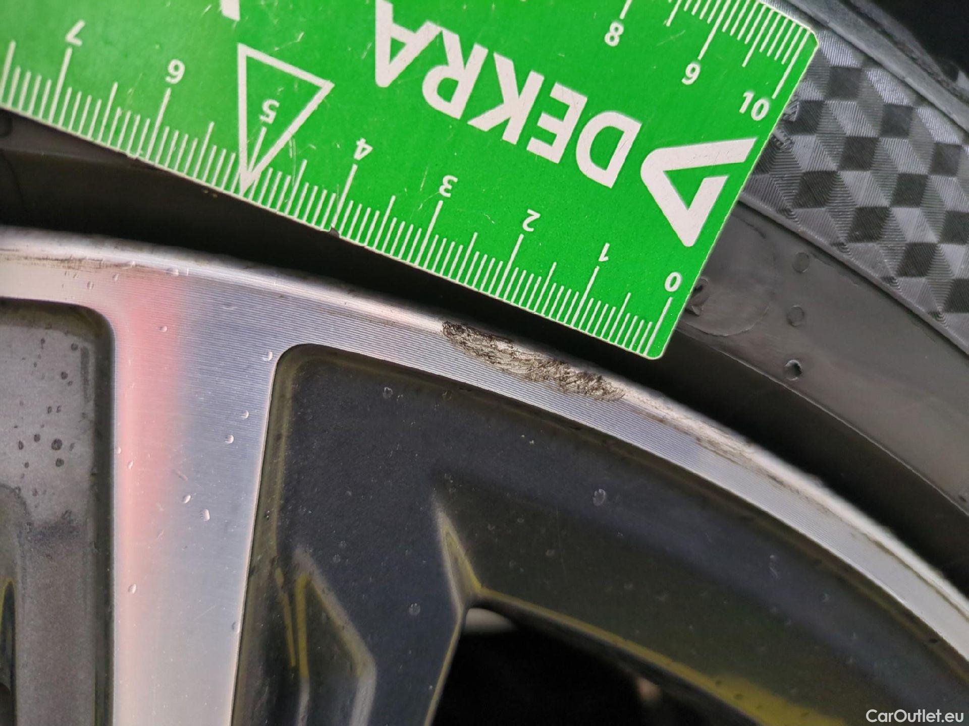  Bmw  Serie 1 Série 1 Berline 118 d Lounge 2.0 150CV BVA8 E6d #8