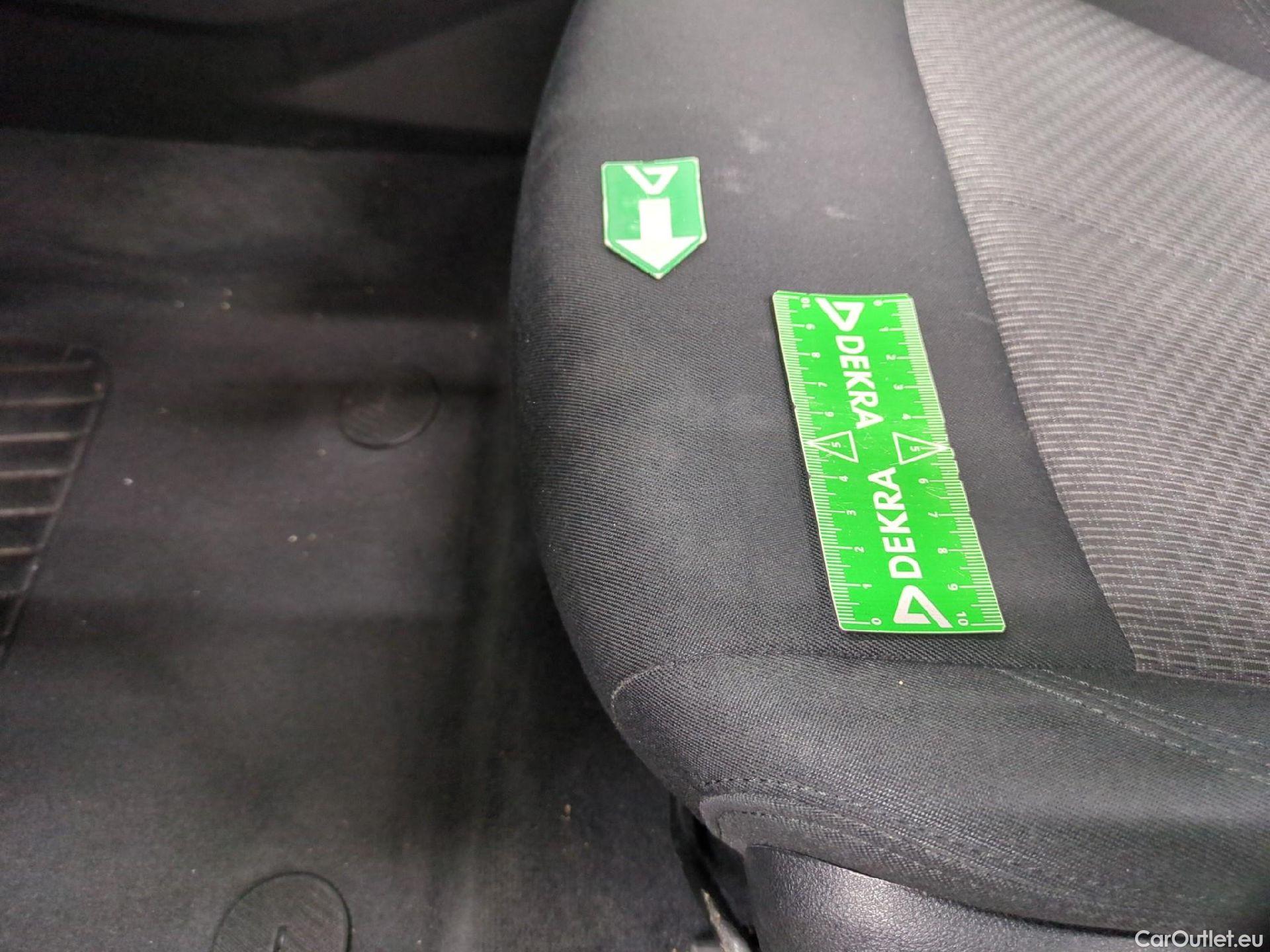  Bmw  Serie 1 Série 1 Berline 118 d Lounge 2.0 150CV BVA8 E6d #6