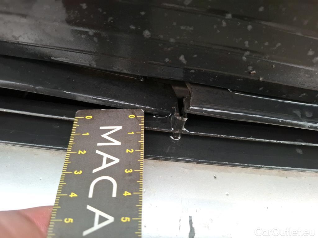  DS  DS7 DS DS 7 Crossback / 2017 / 5P / SUV BlueHDi 130 Auto Executive #38