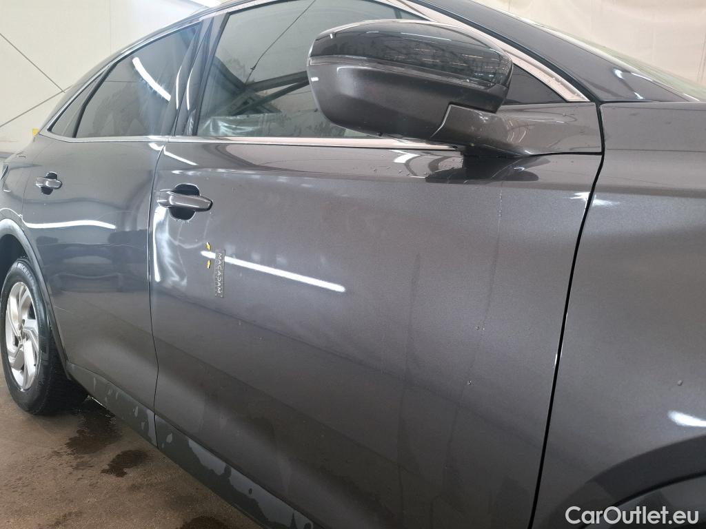  DS  DS7 DS DS 7 Crossback / 2017 / 5P / SUV BlueHDi 130 Auto Executive #90