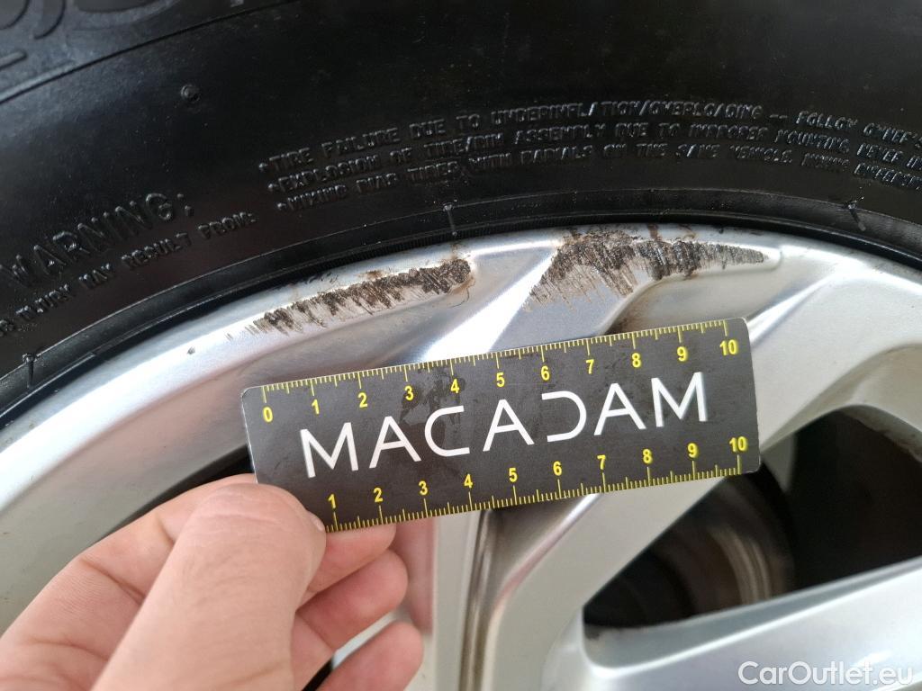  DS  DS7 DS DS 7 Crossback / 2017 / 5P / SUV BlueHDi 130 Auto Executive #75