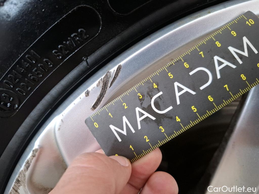  DS  DS7 DS DS 7 Crossback / 2017 / 5P / SUV BlueHDi 130 Auto Executive #74