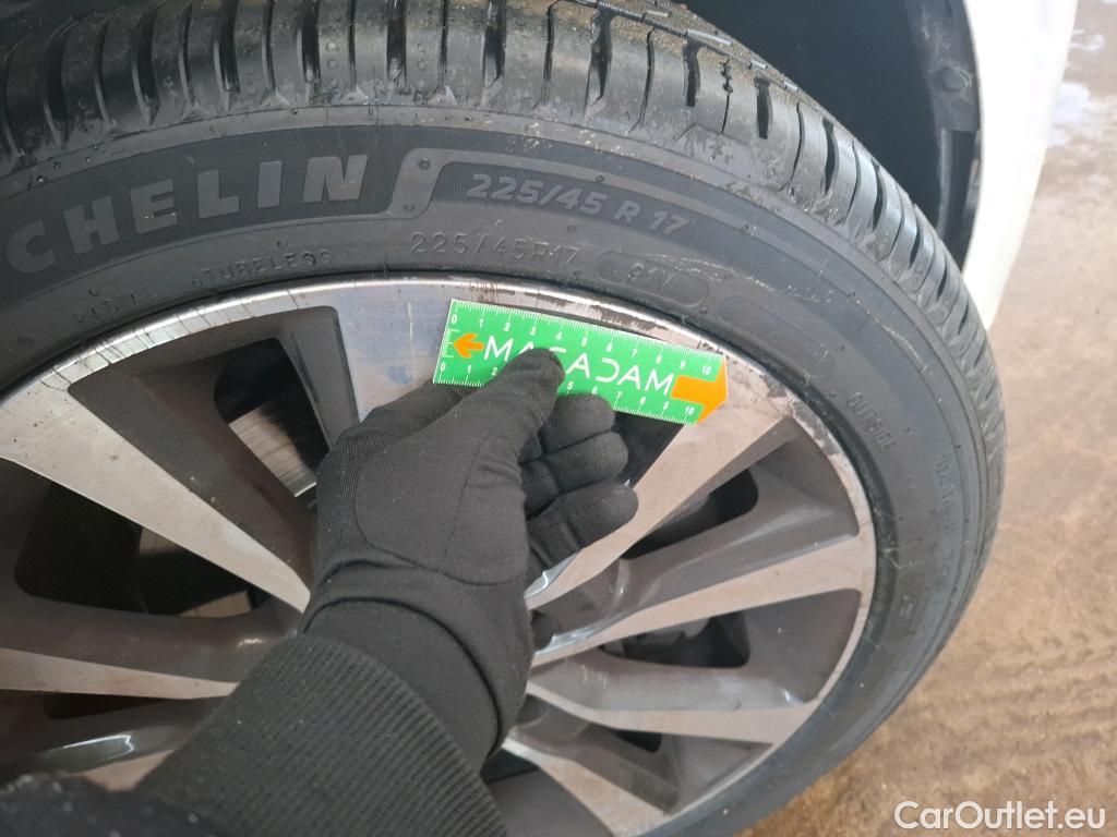  Hyundai  i30  cw Creative 1.6 CRDi 115CV BVA7 E6d #36