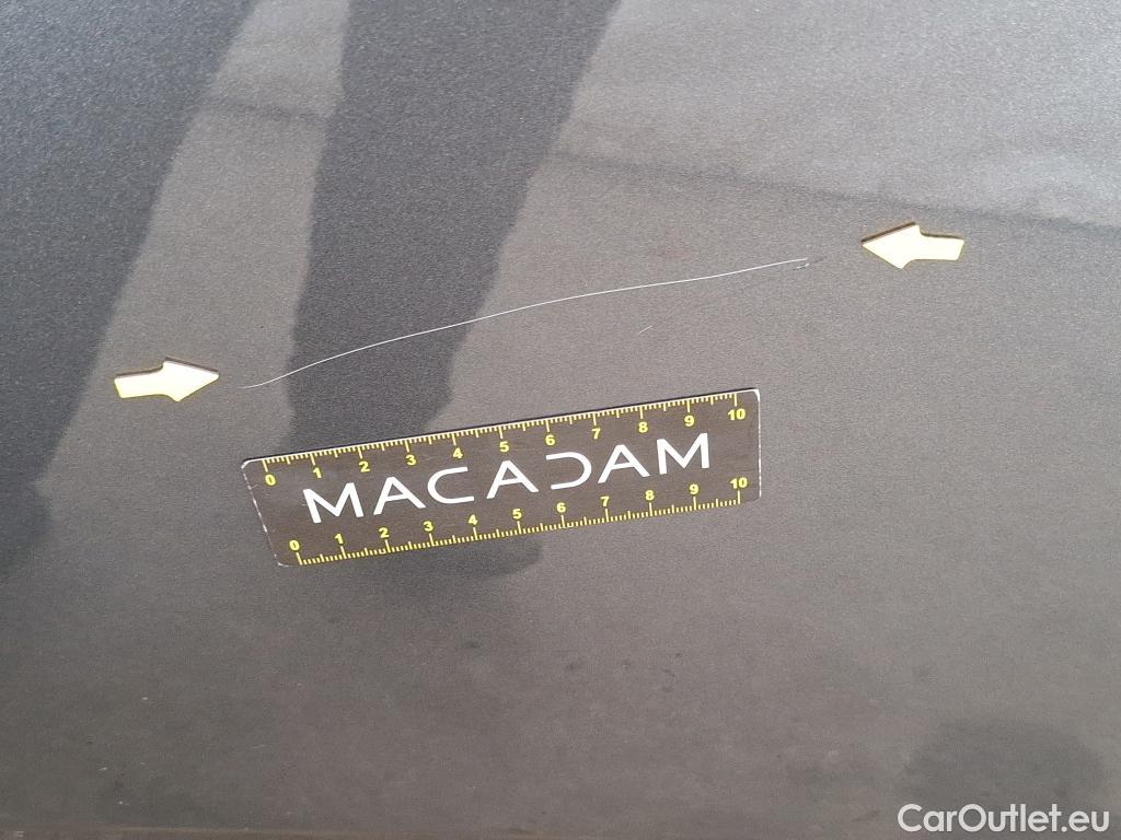  DS  DS7 DS DS 7 Crossback / 2017 / 5P / SUV BlueHDi 130 Auto Executive #32