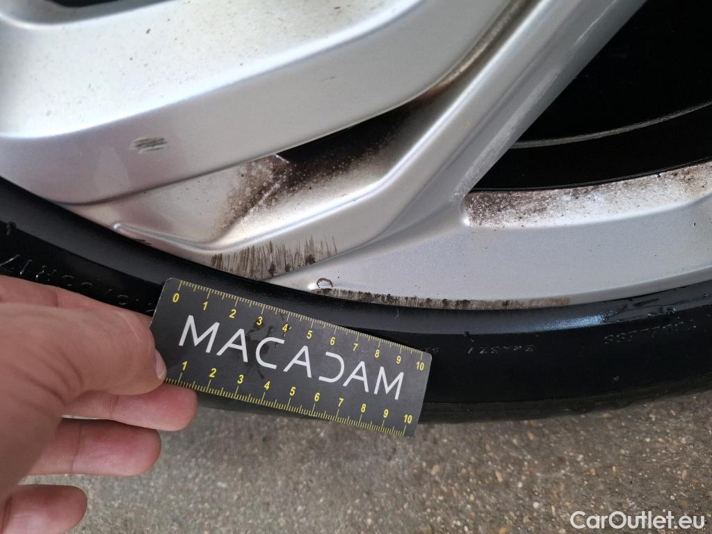  DS  DS7 DS DS 7 Crossback / 2017 / 5P / SUV BlueHDi 130 Auto Executive #77