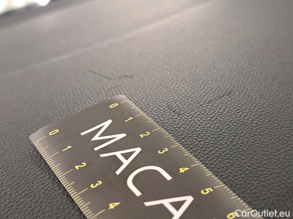  Renault  Captur RENAULT  / 2019 / 5P / SUV Business TCe 140 EDC FAP -21 #4