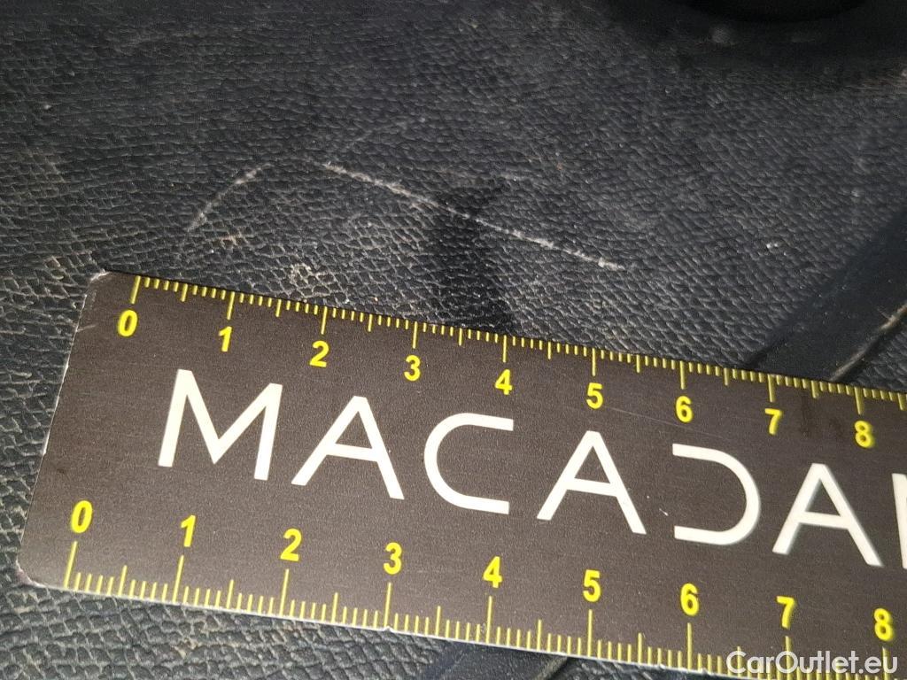  DS  DS7 DS DS 7 Crossback / 2017 / 5P / SUV BlueHDi 130 Auto Executive #83