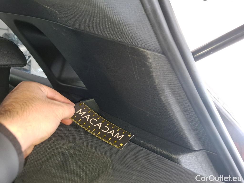  DS  DS7 DS DS 7 Crossback / 2017 / 5P / SUV BlueHDi 130 Auto Executive #85