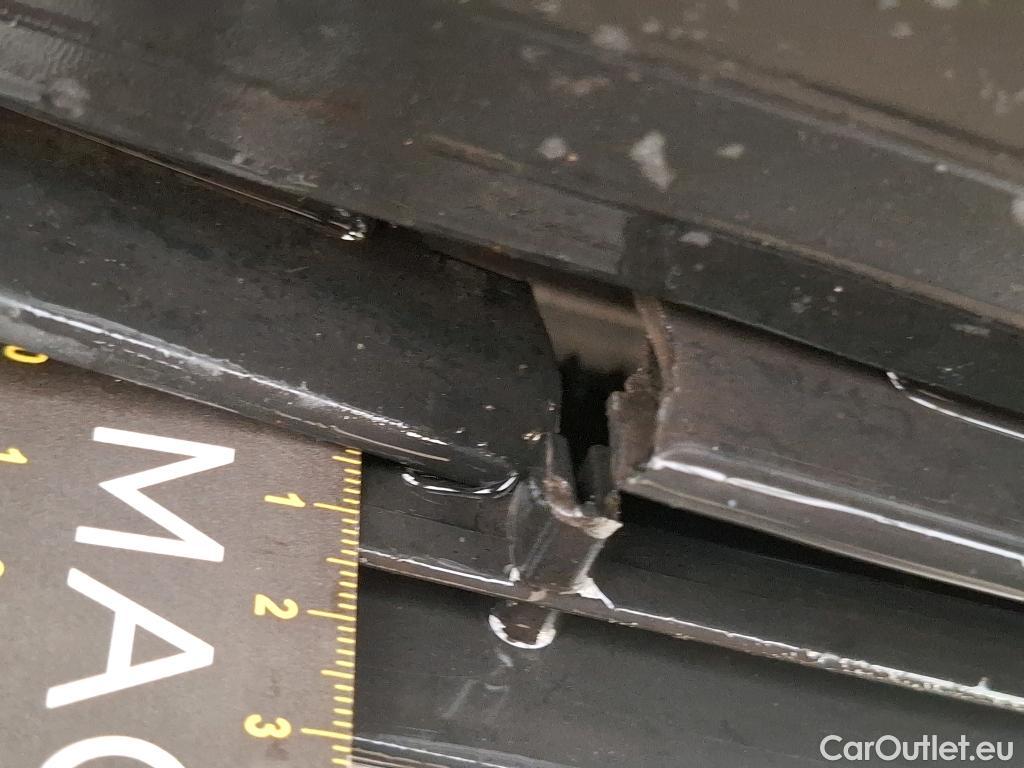  DS  DS7 DS DS 7 Crossback / 2017 / 5P / SUV BlueHDi 130 Auto Executive #39