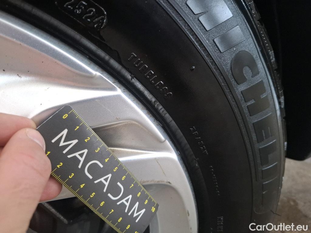  DS  DS7 DS DS 7 Crossback / 2017 / 5P / SUV BlueHDi 130 Auto Executive #69